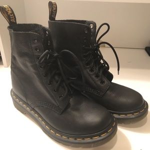 1460 Pascal Virginia Black Doc Martens